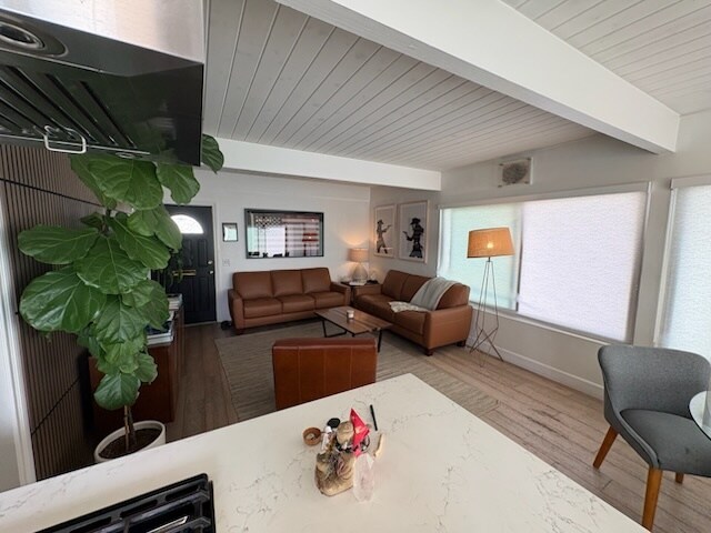 Building Photo - 205 41st St