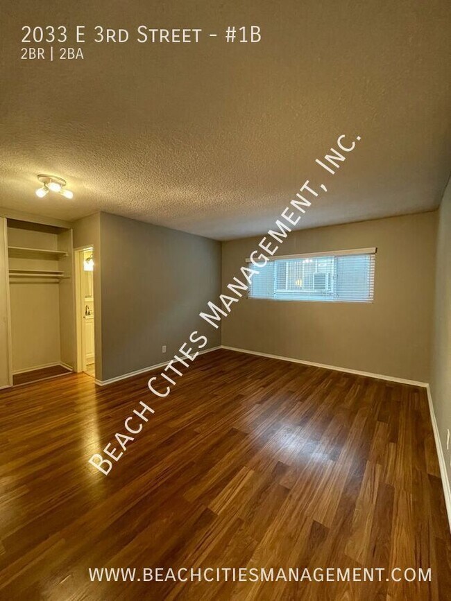 Building Photo - 2033 E 3rd St