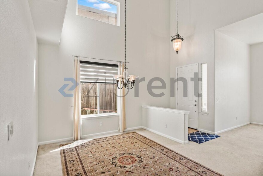 Building Photo - 2433 Pearlite Way