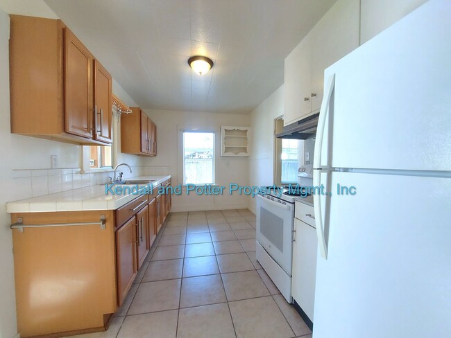 Building Photo - Bright 2BR/1BA Santa Cruz Home with Enclosed Yard & Sunroom!