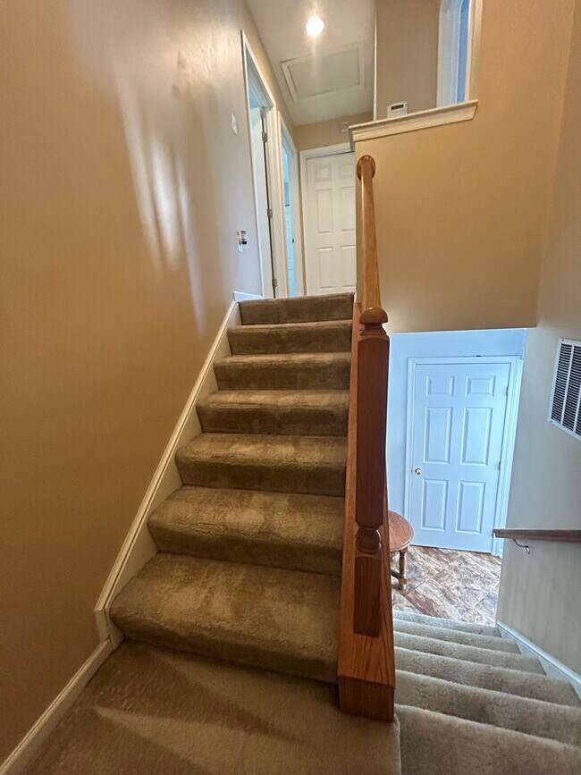 Building Photo - 1608 Michael Dr