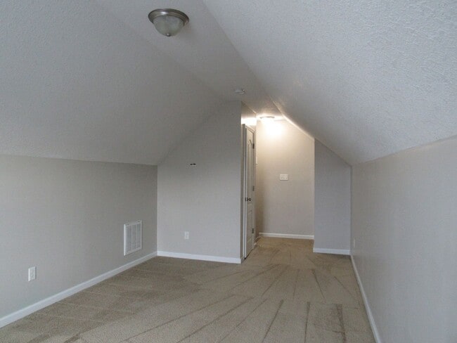 Building Photo - 4 BR 2 BA Carolina Plantations