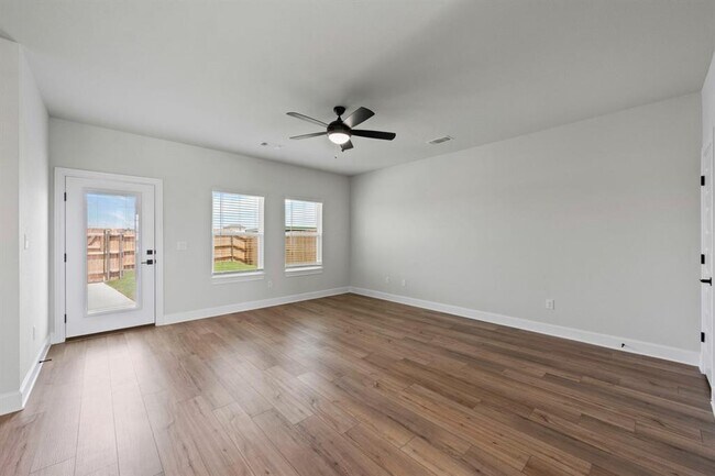 Building Photo - 9509 Demure Dr