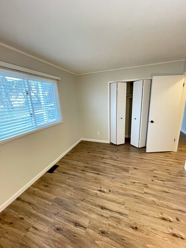 Building Photo - 245 Church St