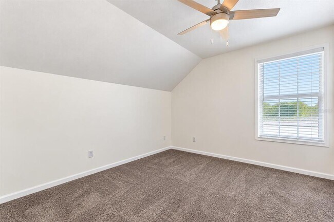 Building Photo - 16013 Stags Leap Dr