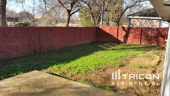 Building Photo - 7464 Arbor Hill Dr