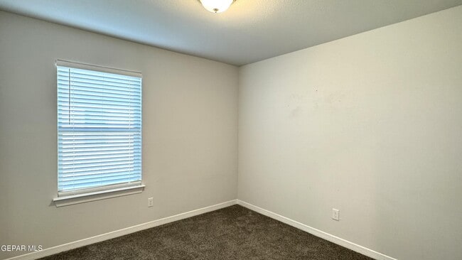 Building Photo - 1033 Candelilla St