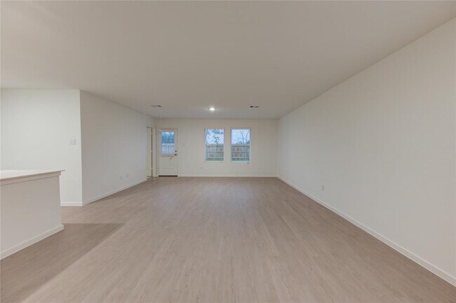 Building Photo - 1610 Birch Wood Dr
