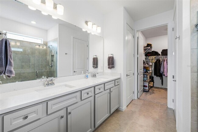 Building Photo - 9454 Ballaster Pointe Lp