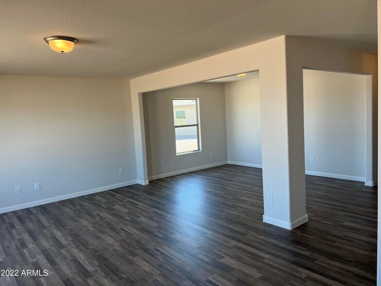 Building Photo - 241 S Apache Ave