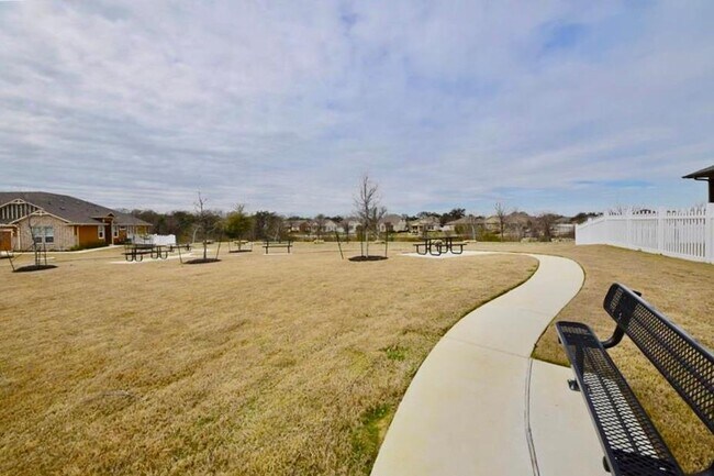 Building Photo - 1701 Logan Dr