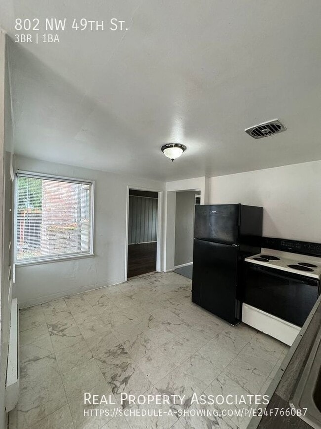 Building Photo - 802 NW 49th St