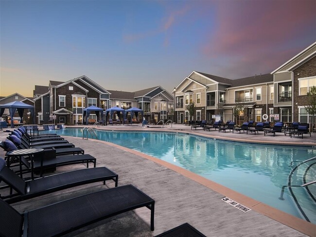 Resort-Inspired Pool with Sundeck and Spa - Waterford at Southlands