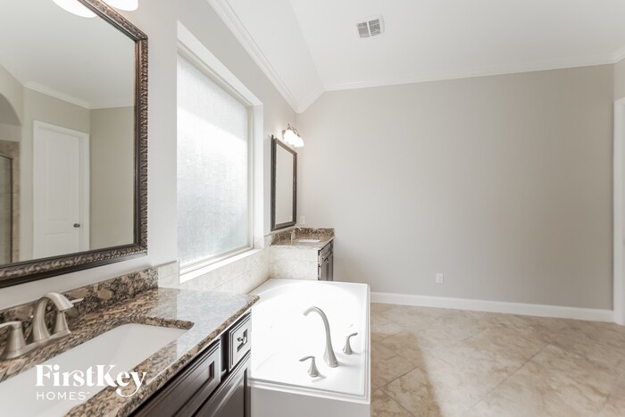 Building Photo - 10514 Hartfield Bluff Ln