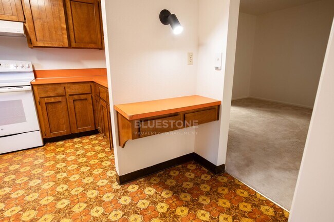 Building Photo - Sweet 3 bedroom 2 bath home in Beaverton available now!