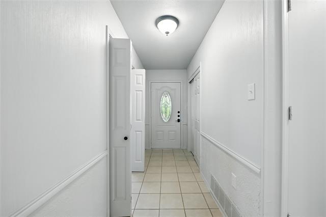Building Photo - 8832 Sandcastle Ct