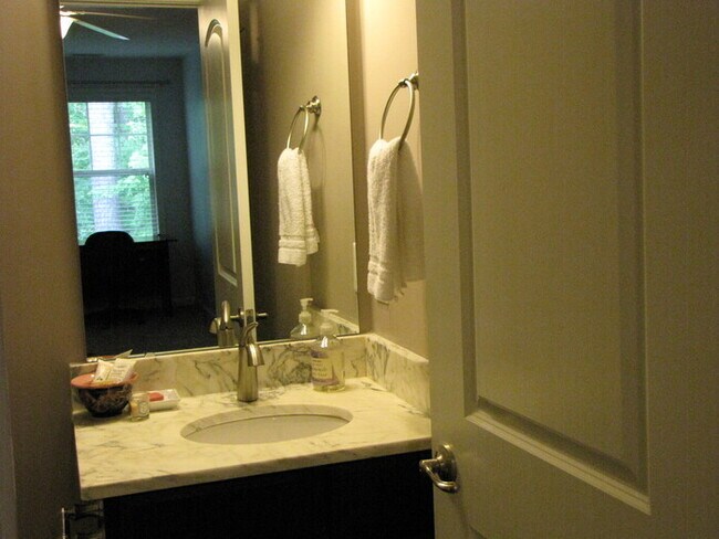 Building Photo - 42 Intuition Cir
