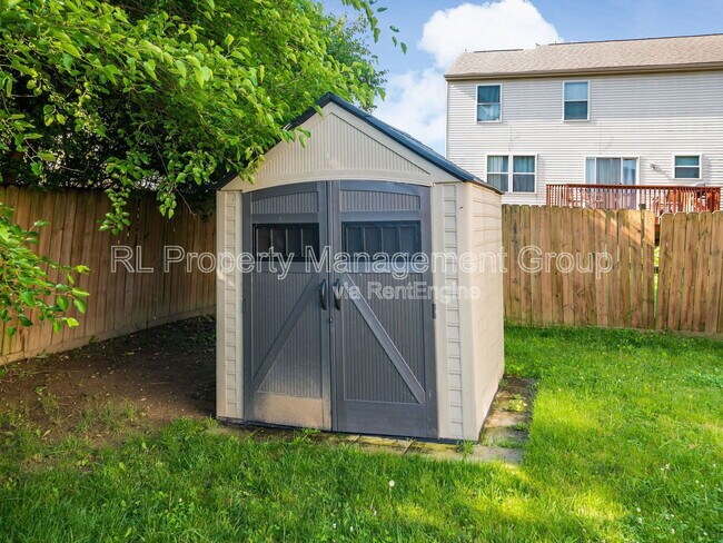 Building Photo - 3152 Thorndyke St