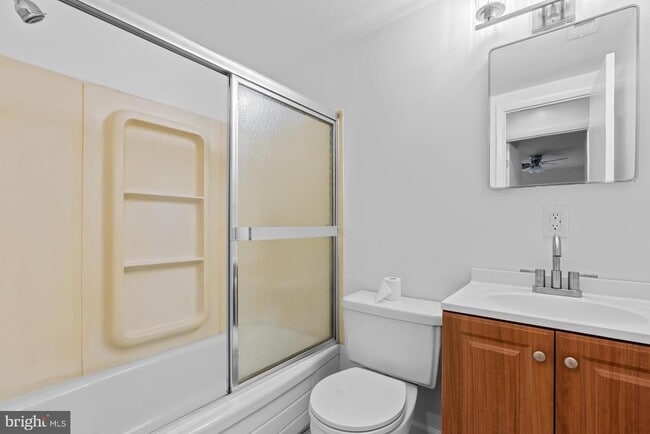 Building Photo - 7171 Donnell Pl