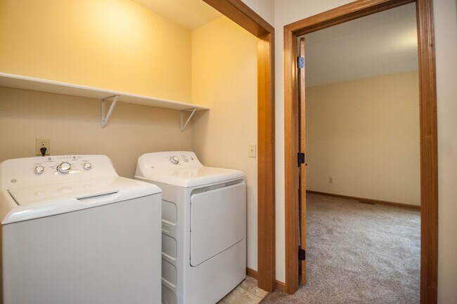 Laundry - 430 Honor Dr