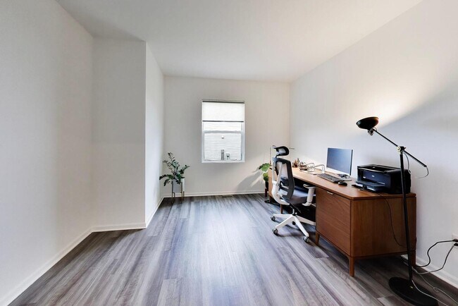 Building Photo - 420 Radcliff Ln