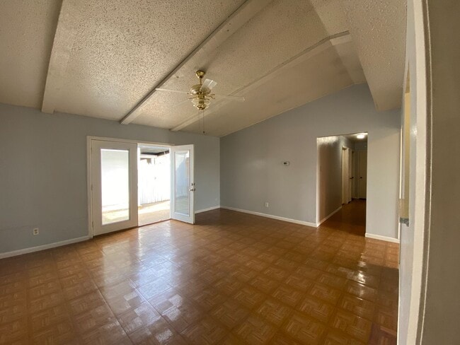 Building Photo - Great location!! Dont miss this 3 Bed house with rent below $1500!