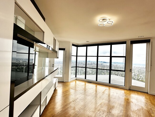 Building Photo - 65 Gravatt Dr