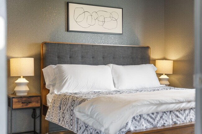 Building Photo - 34 Golfshores Dr