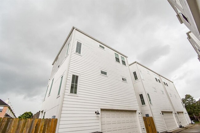 Building Photo - 3712 Link Valley Dr.