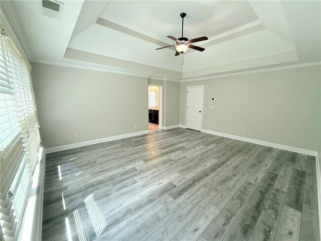 Building Photo - 8615 Village School Dr