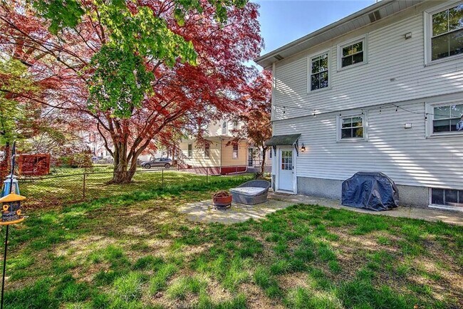 Building Photo - 43 Trenton St