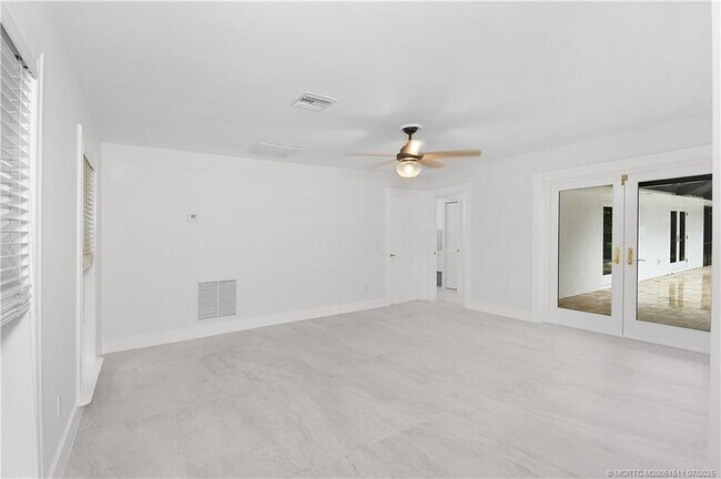 Building Photo - 4 Copaire Rd