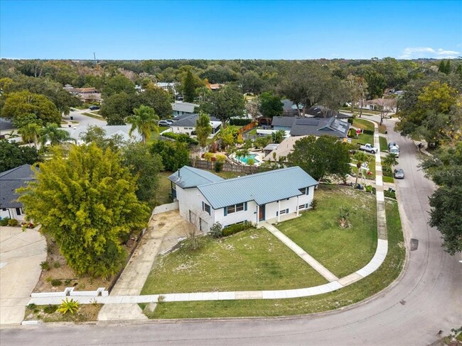 Building Photo - 521 Brookside Cir