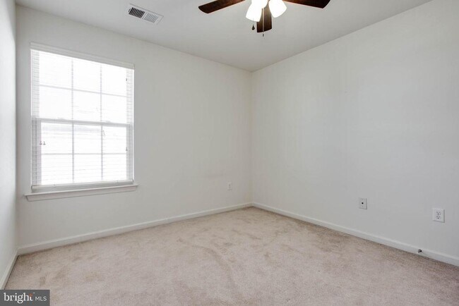 Building Photo - 6721 Caleb Dorsey Square