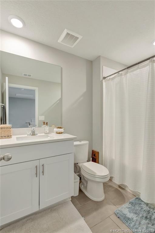 Building Photo - 396 SE Sea Hunt Wy