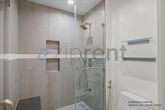 Building Photo - 49 Showers Dr