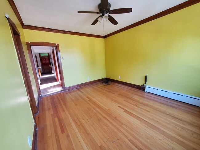 Building Photo - 4229 W Walton St