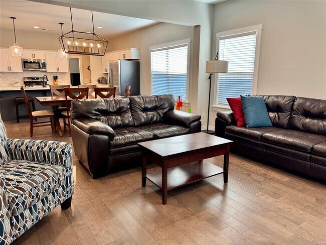 Building Photo - 275 Hedgefield Dr