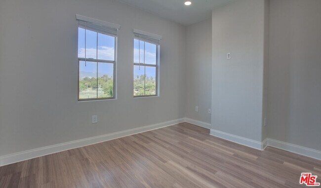 Building Photo - 6280 W 3rd St