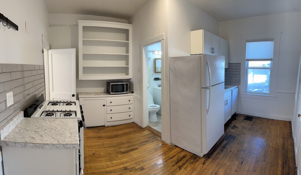 Building Photo - 148 Fifth St. Unit 2