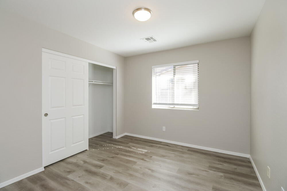 Building Photo - 3041 E Pinto Valley Rd
