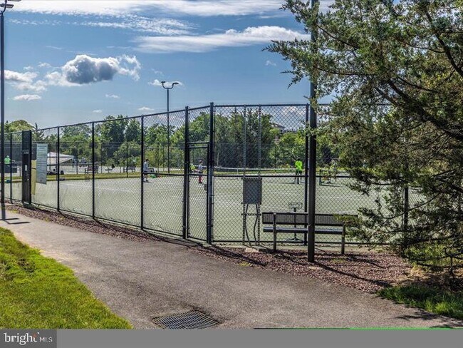 Building Photo - 3655 Islington St