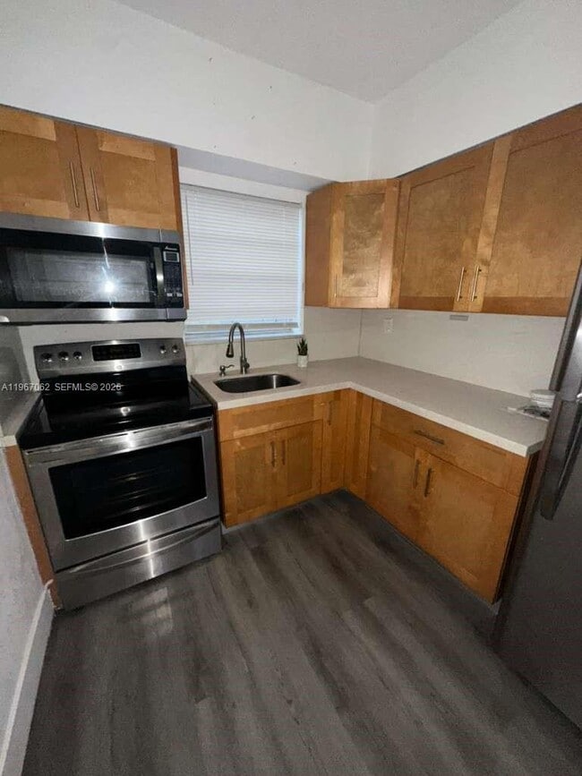 Building Photo - 2617 NW 23rd Ave