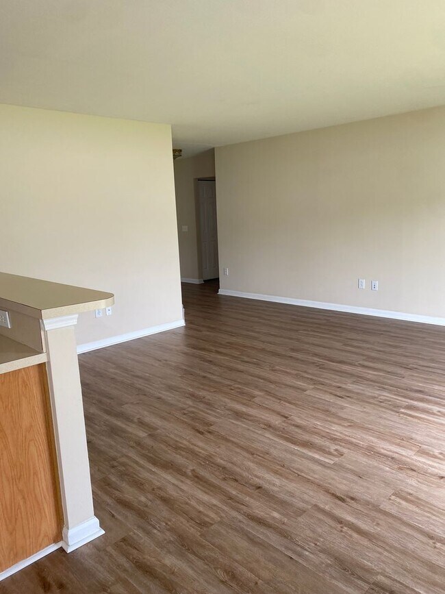 Building Photo - 2525 Whetstone Ln