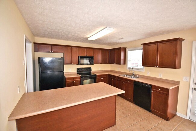 Building Photo - Wonderful 3BR/2BA Smyrna home on a corner lot, 2 car garage!