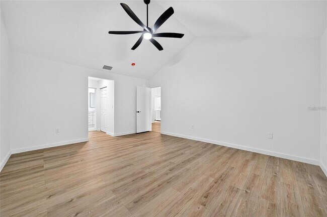 Building Photo - 7607 4th Ave W