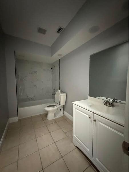 Building Photo - 8736 SE Algozzini Pl