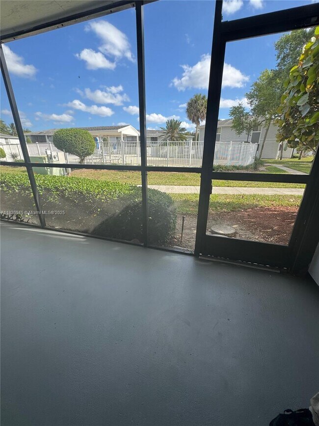 Building Photo - 9701 Hammocks Blvd