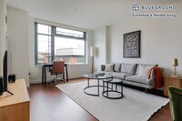 Building Photo - 100 Landsdowne St