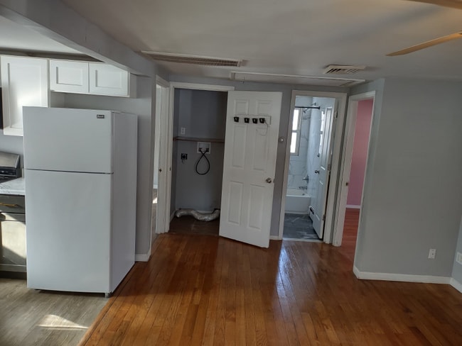 Building Photo - 10 Paradise Trail